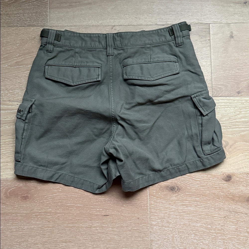 Aritzia TNA Khaki Cargo Shorts